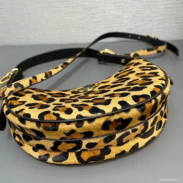 Fashionrepsfam ru 2411YA0022 Prada Bags 0615